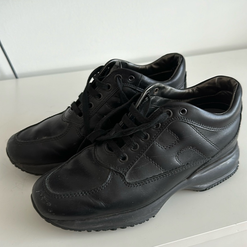 Black Hogan sneaker